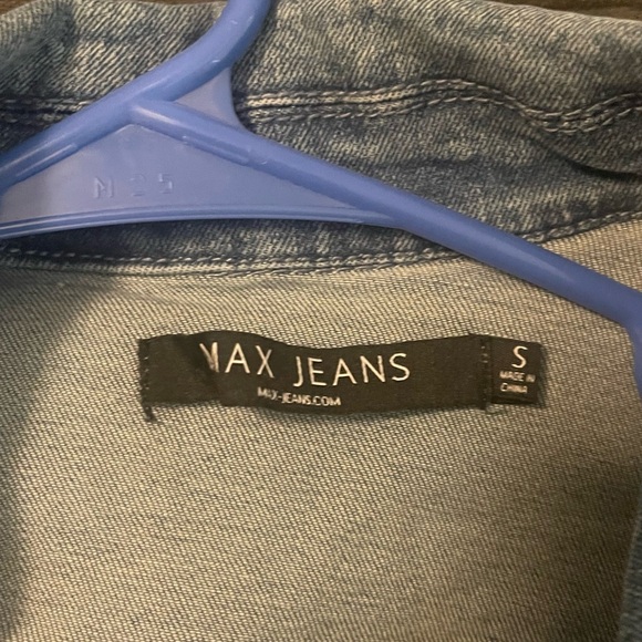 Max jeans Jean jacket size small. - Picture 3 of 3